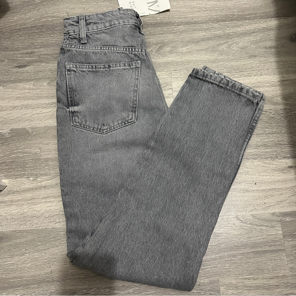 Zara ripped jeans size 32/0
